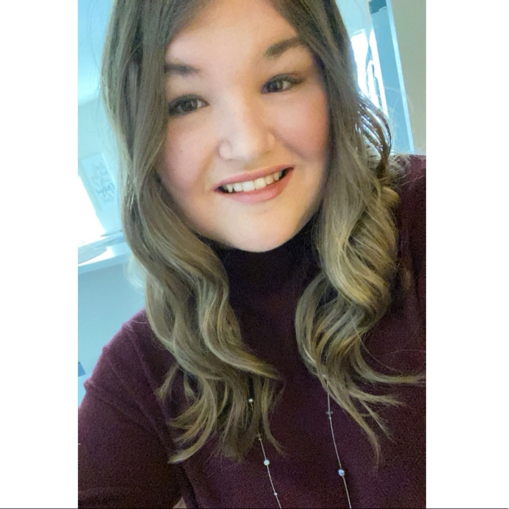 Meet your Posher, Olyvia